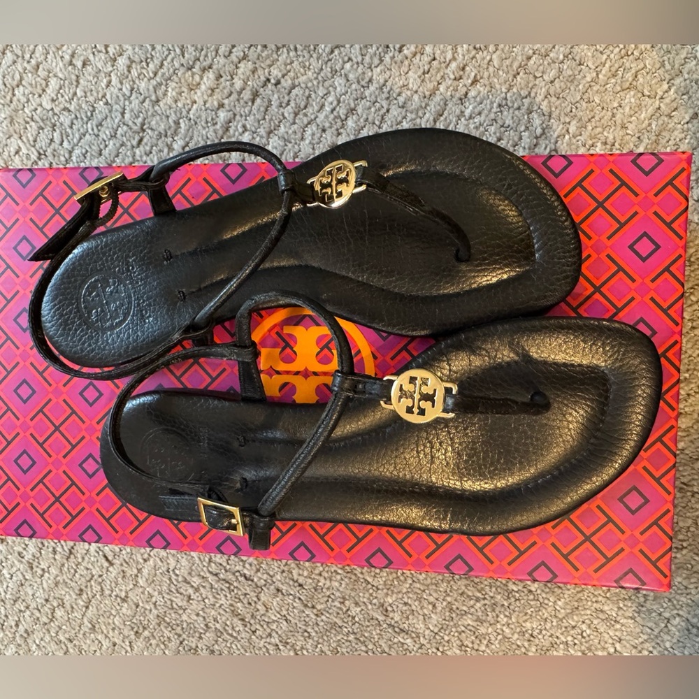 Tory Burch black and gold sandals sz 5